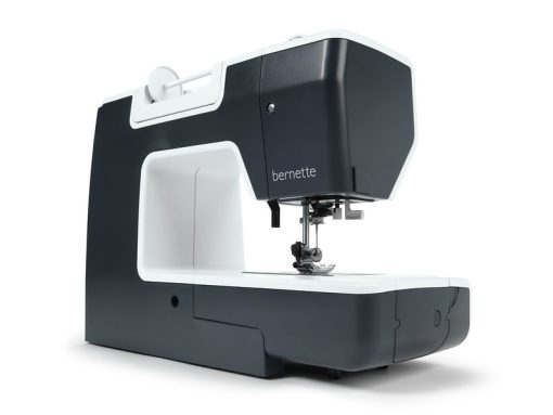 MÁQUINA DE COSTURA - BERNETTE B38 - Imagem 3